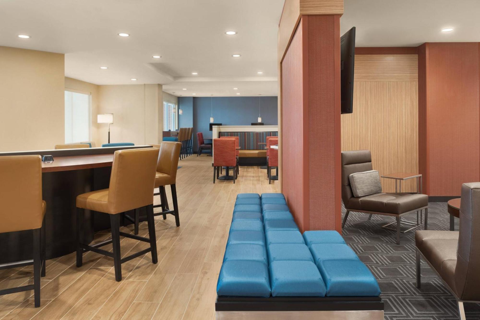 Towneplace Suites By Marriott Dubuque Downtown Экстерьер фото