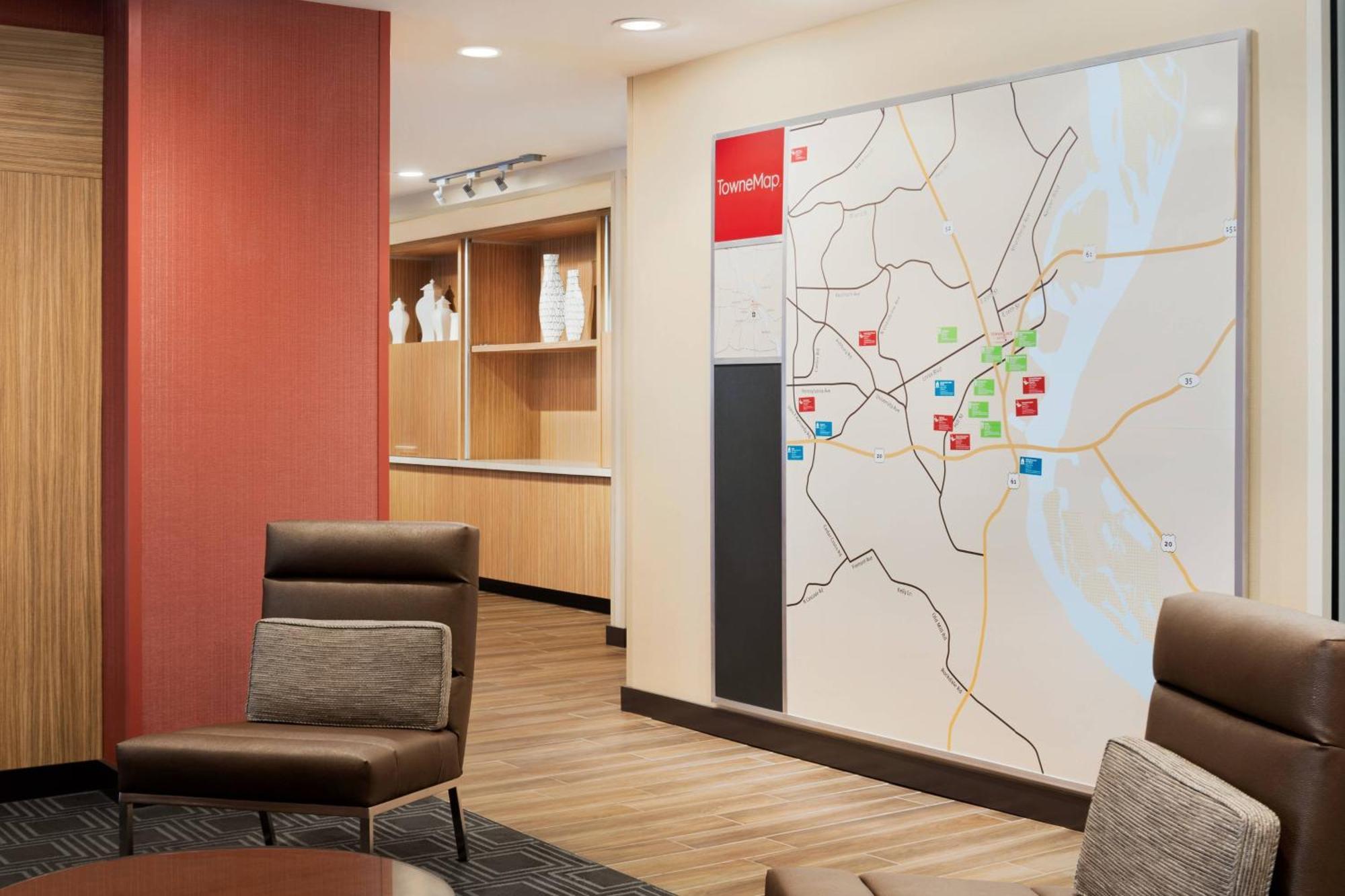 Towneplace Suites By Marriott Dubuque Downtown Экстерьер фото