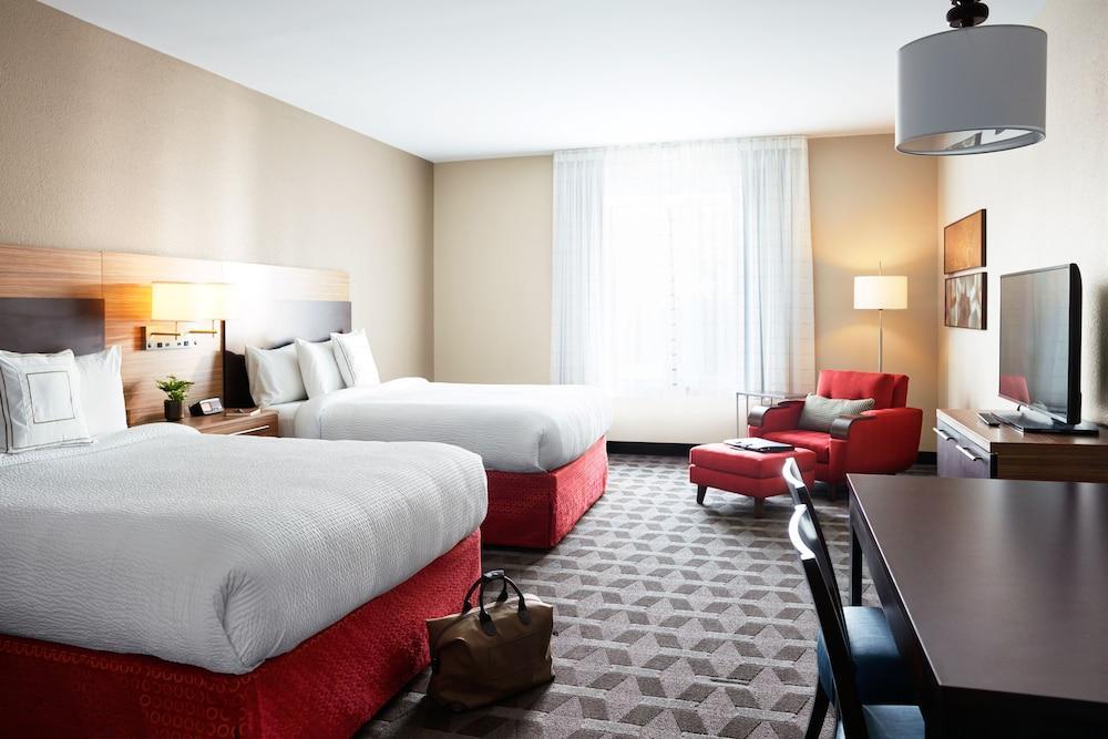 Towneplace Suites By Marriott Dubuque Downtown Экстерьер фото