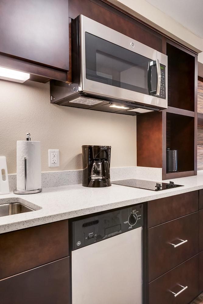 Towneplace Suites By Marriott Dubuque Downtown Экстерьер фото